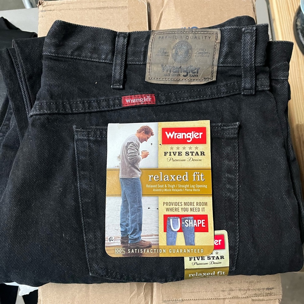 NWT Mens Wrangler Black Jeans